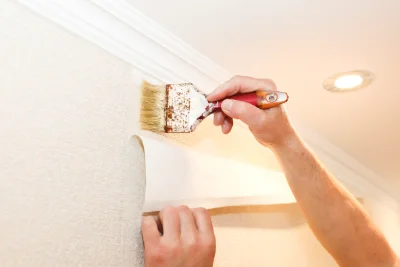 Pose de papier peint à Niederhaslach — revêtements muraux et toiles de verre